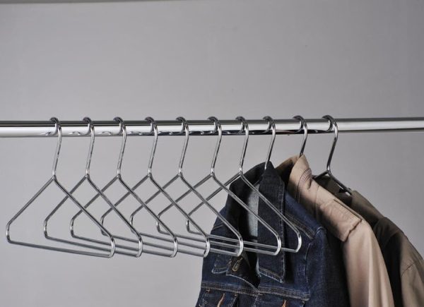 Coat Rail CH30 With Chrome Hangers - Image 3