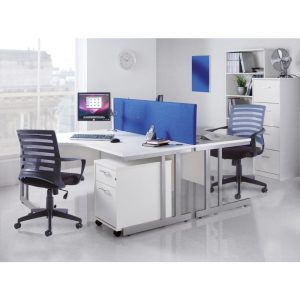 office ergonomic cantilever desk with white desk top and silver cantilever leg frame and blue desk screens. Black mesh office chairs